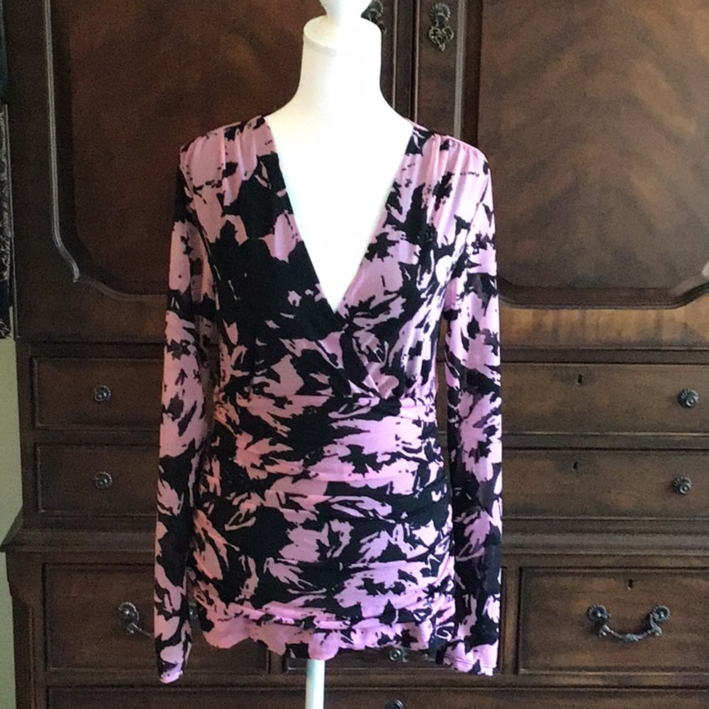 INC crossover style. Gauzy, stretch, form fitting fabric. Shirred sides.